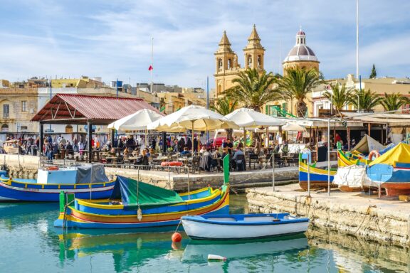 Malta, Yarı İhmal Edilen Binaların Ülkesi